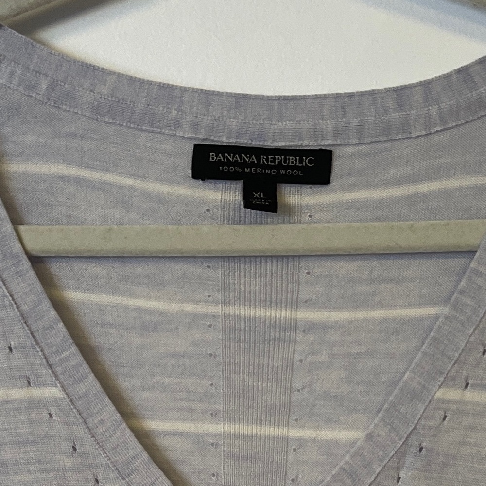 Banana Republic V-neck 100% Merino Wool Sweater XL - Picture 7 of 8